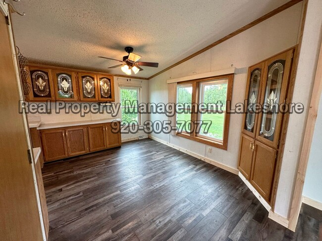 Building Photo - Peaceful 3 Bedroom, 2 Bathroom House for R...