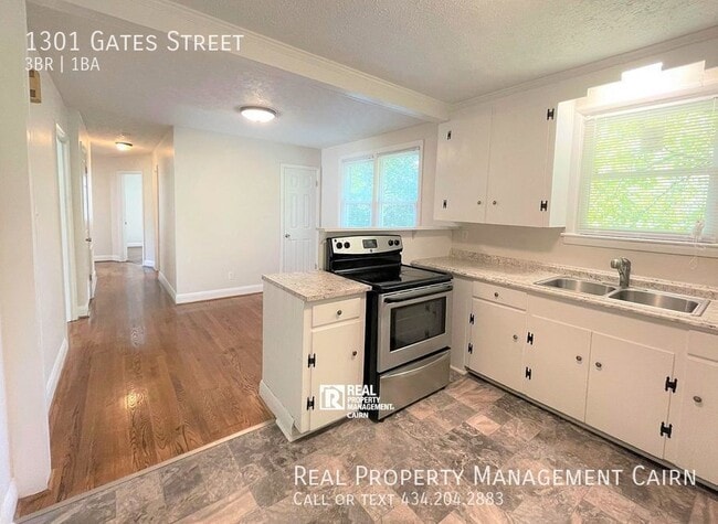Building Photo - Updated 3 Bedroom, 1 Bath Home