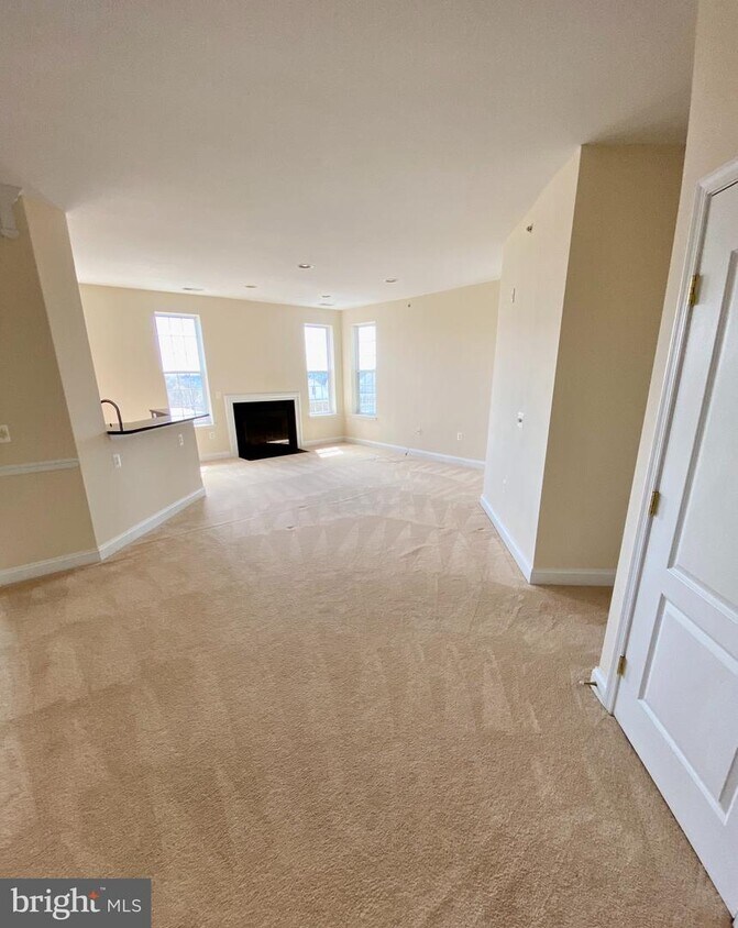 Foto principal - 12901 Clarks Crossing Dr