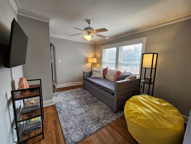 Foto del edificio - 3729 N Seminary Ave