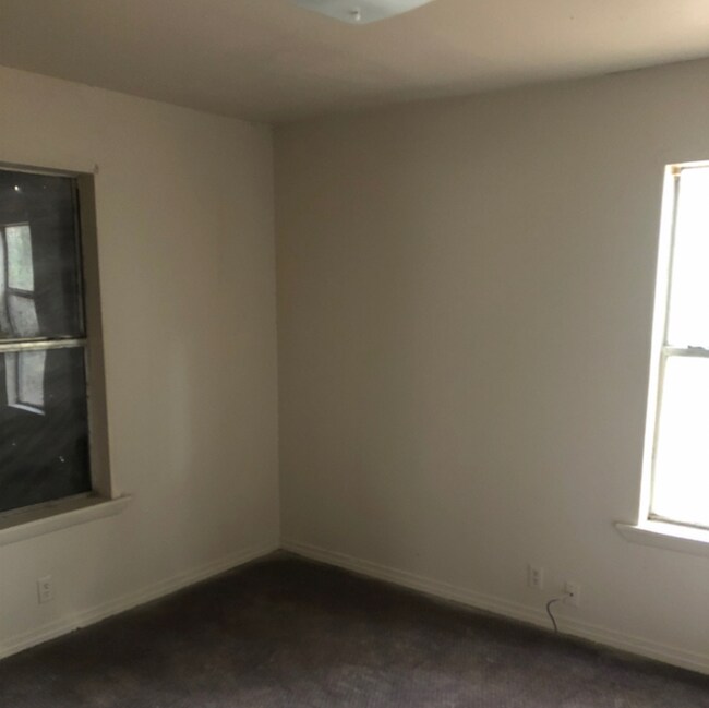 Foto del edificio - 606 Richardson Ave