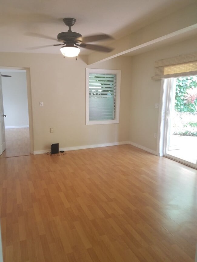 Foto del edificio - 2 Bed 1 Bath in Beautiful Kailua