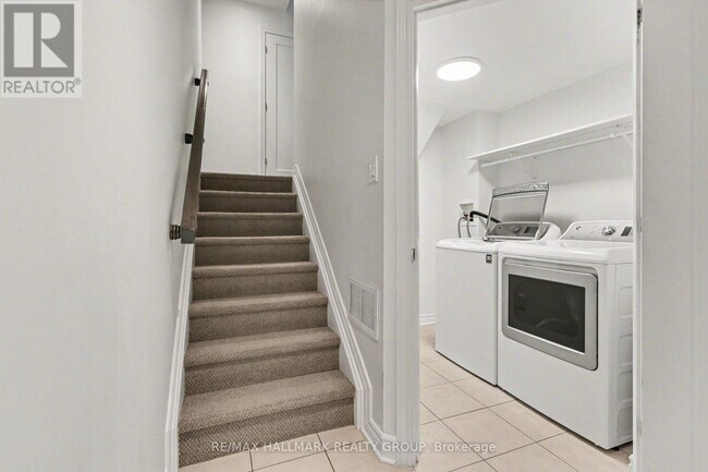 Building Photo - 865 Kilbirnie Dr
