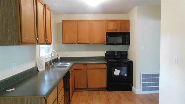 Cocina - 311 E Imperial Cir