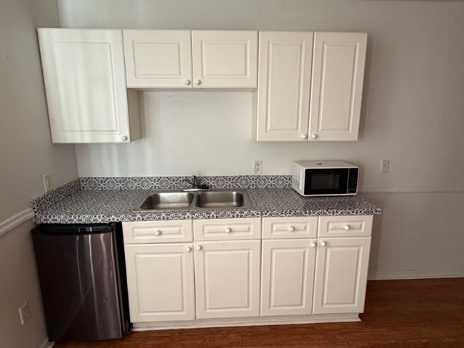 Building Photo - 252 Coco Plum Dr