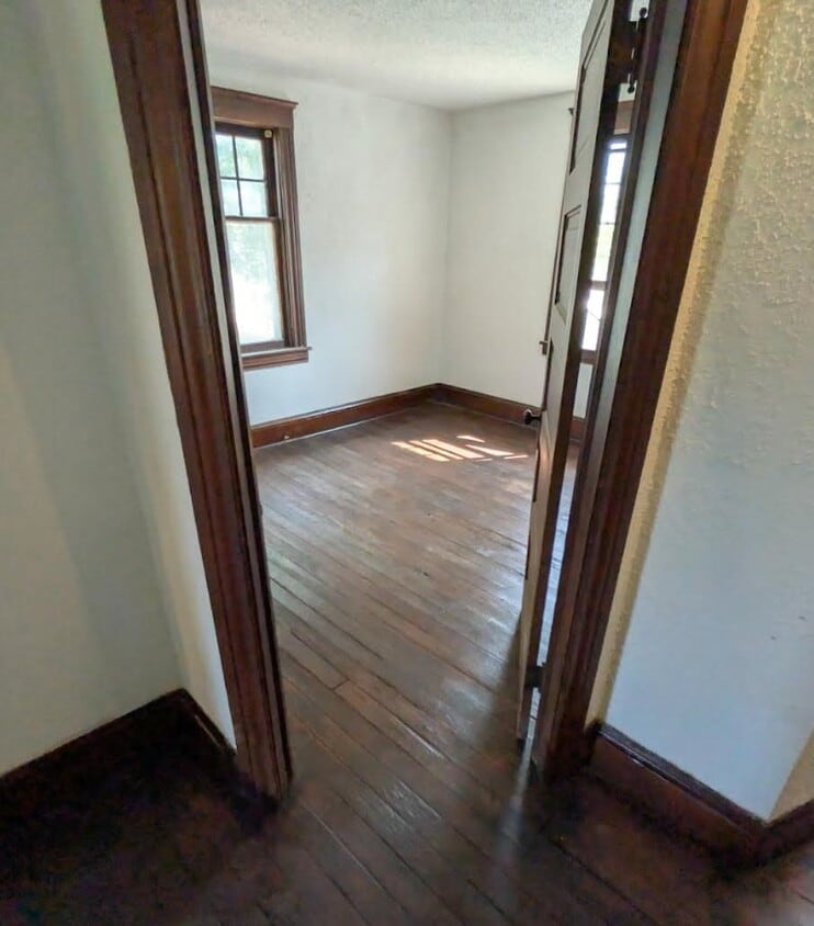 Building Photo - 507 Griswold St