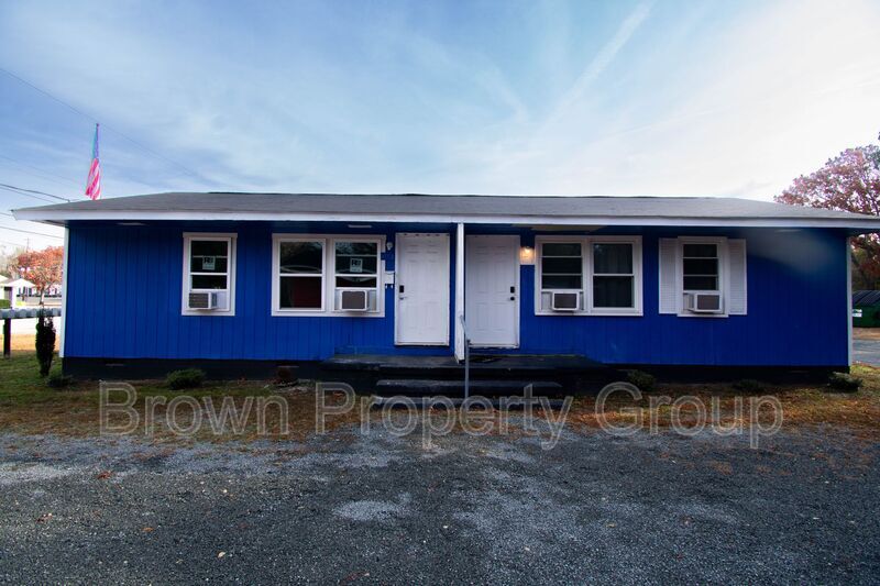 Primary Photo - 412 Lake Ave