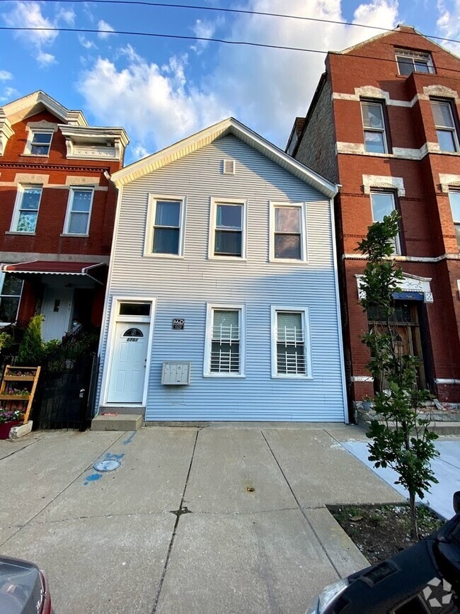 Building Photo - 1751 W Cullerton St