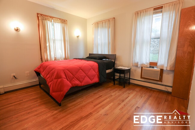 Foto del edificio - 42 Gerrish St