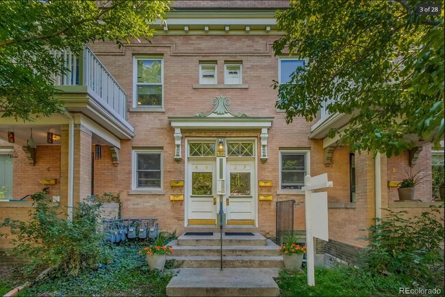 Building Photo - 322 E Cedar Ave