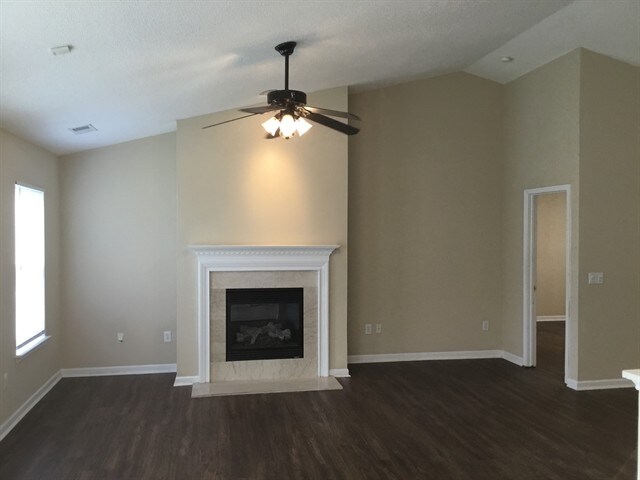 Building Photo - 3400 Arbor Pointe Drive