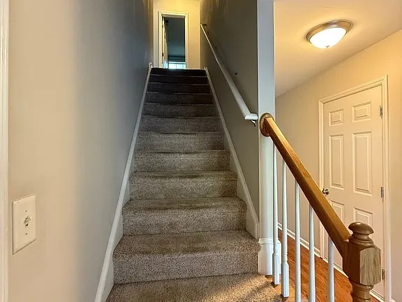 Foto del edificio - 382 Blossom Tree Ln SE