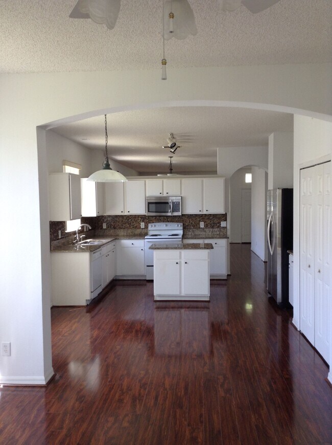 13827 Hawkeye Dr, Orlando, FL 32837 House Rental in Orlando, FL