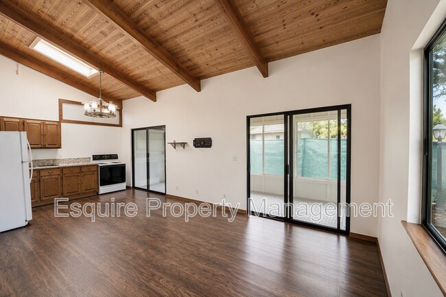 Foto del edificio - 4290 Aspen Ln