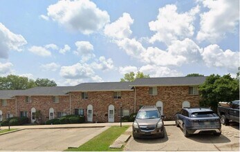 Building Photo - 2031 Scenic Dr