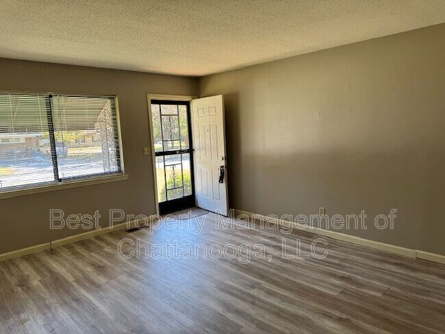 Building Photo - 2187 Dugan St