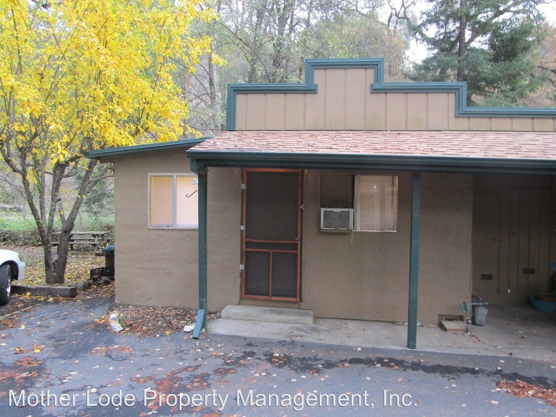 275 Snell St, Sonora, CA 95370 Room for Rent in Sonora, CA
