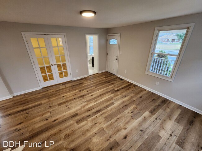 Foto del edificio - 4 br, 2 bath House - 124 S Main St