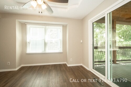 Foto del edificio - 2021 E 151st Terrace