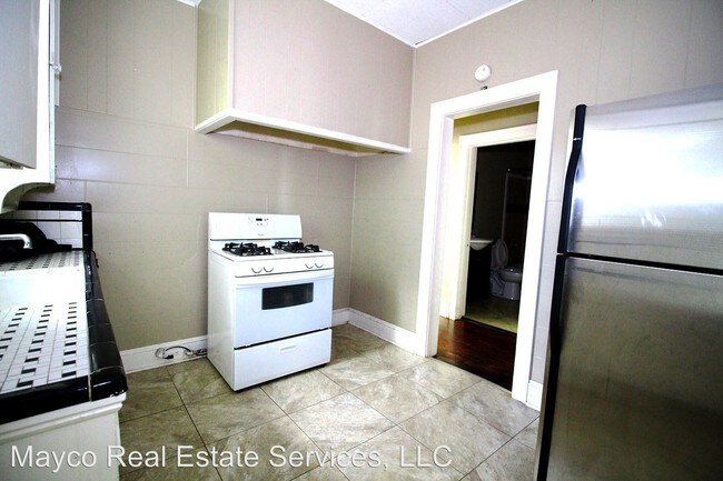 Building Photo - 1 br, 1 bath Apartment - 644 Kirby 646 Kirby