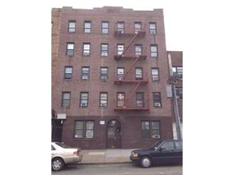 Primary Photo - 1471 White Plains Rd