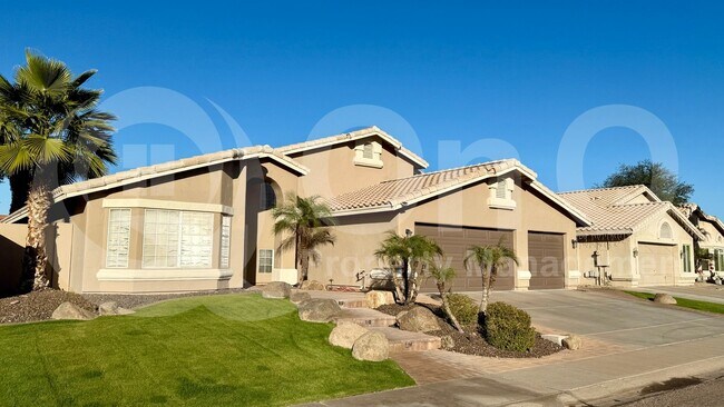 Foto del edificio - 2744 E Bighorn Ave