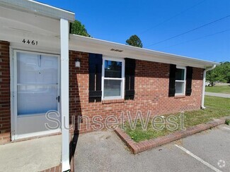 Building Photo - 4461 Layola Ave