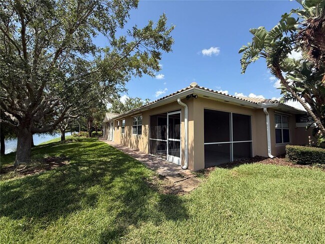 Foto del edificio - 11838 Fan Tail Ln