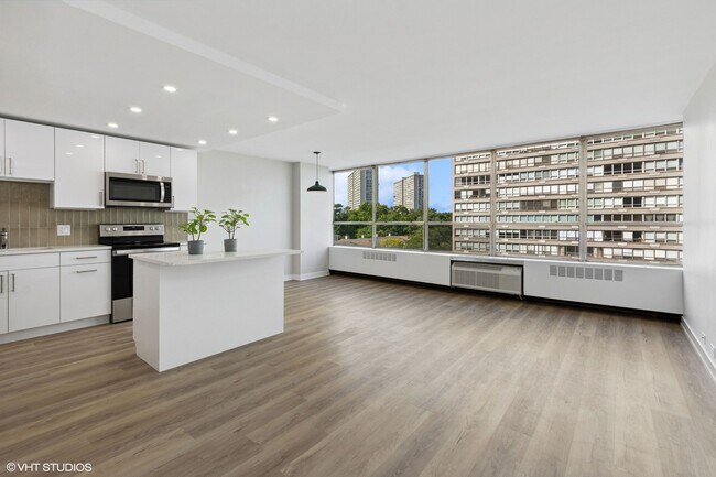 Building Photo - 4800 S Chicago Beach Dr