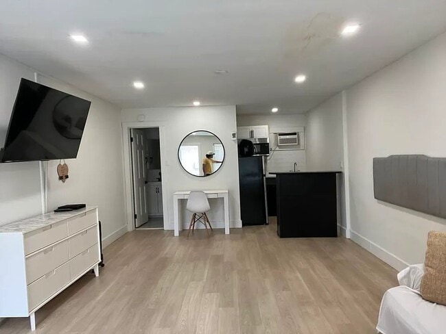 Foto del edificio - 407 71st Ave N