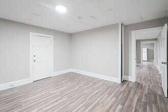 Building Photo - 168 Lunenburg St