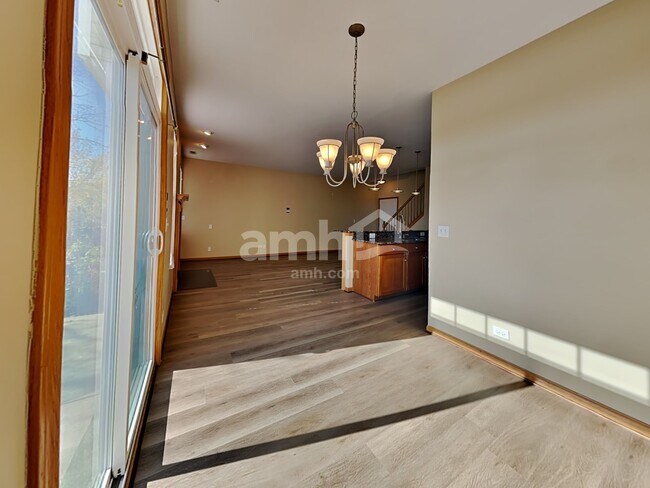 Foto del edificio - 1979 Cobblestone Dr