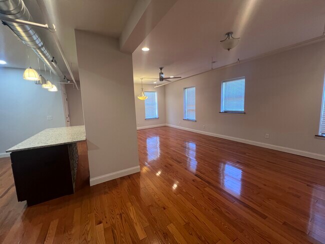 Spackous living and dining area - 303 Union Blvd
