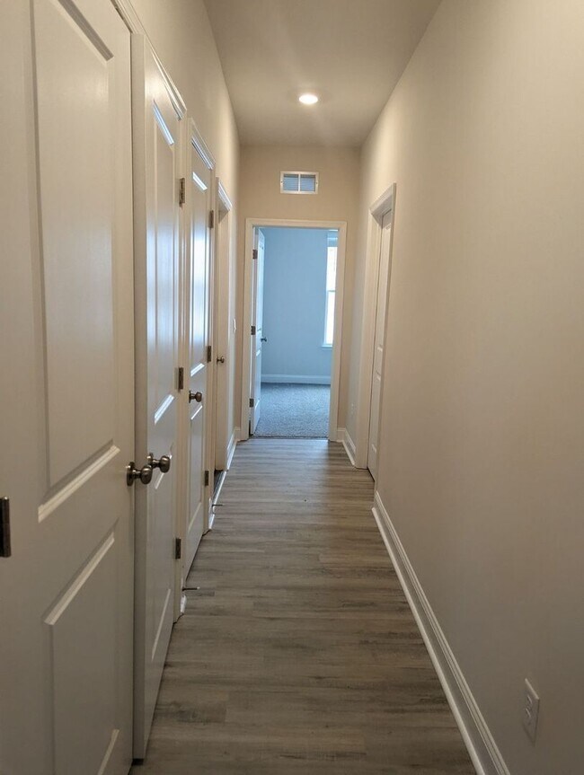 Foto del edificio - 15-17 Florence Sarah Ln