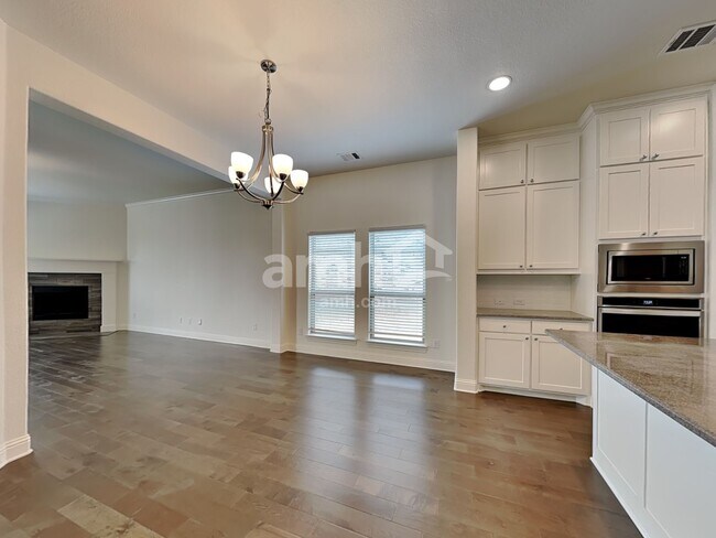 Foto del edificio - 448 Strait Ln