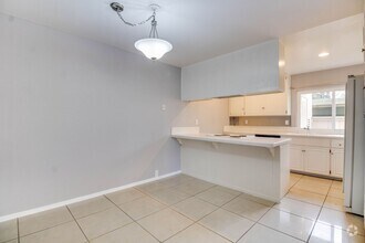 Building Photo - 10123 Caminito Zar