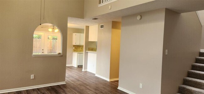 Foto del edificio - 12027 Oakner Dr