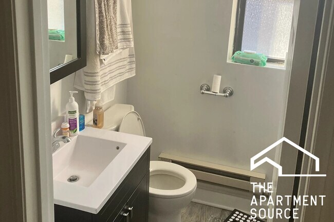 Foto del edificio - 3345 N Marshfield Ave