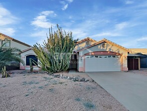 Building Photo - 2392 E Remington Pl