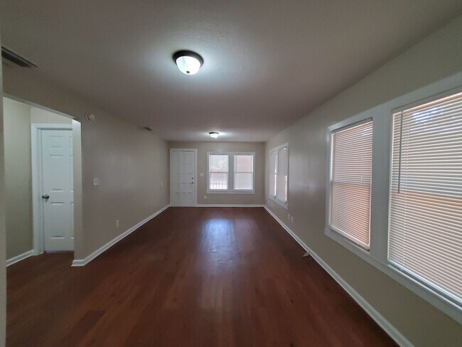 Foto del edificio - 714 S Evers St Plant City, FL 33563 MOVE-I...