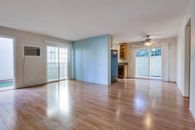 Building Photo - 2 Bedroom Condo For Rent - El Cajon