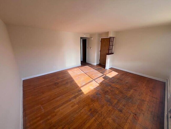 Building Photo - 3133 S 48th Ct