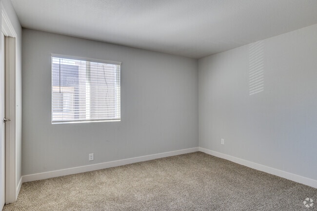 2BR, 1BA - 864SF - Bedroom 2 - Peoria Grand Apartments