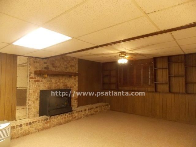 Building Photo - 6264 Thornhedge Dr