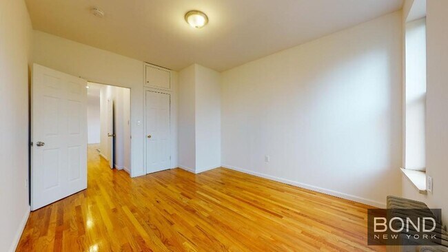 Foto del edificio - 68 E 1st St