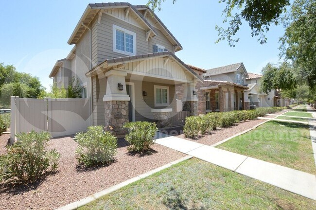 Building Photo - 3904 E Gideon Way