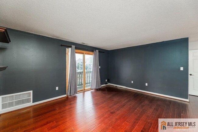 Building Photo - 2114 Ravens Crest Dr