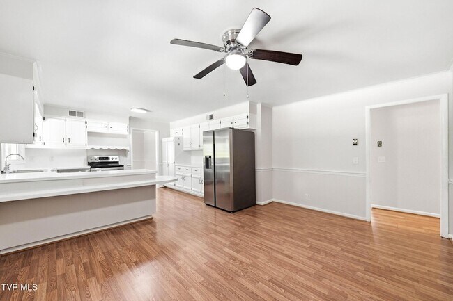 Foto del edificio - 808 Chippendale Rd