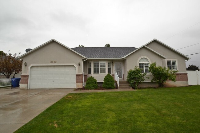 Building Photo - 3987 S Sugar Beet Dr