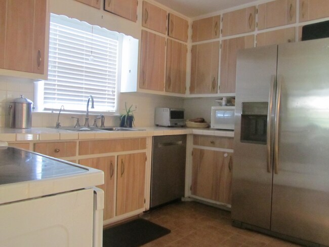 Building Photo - 3999 Phils Ct